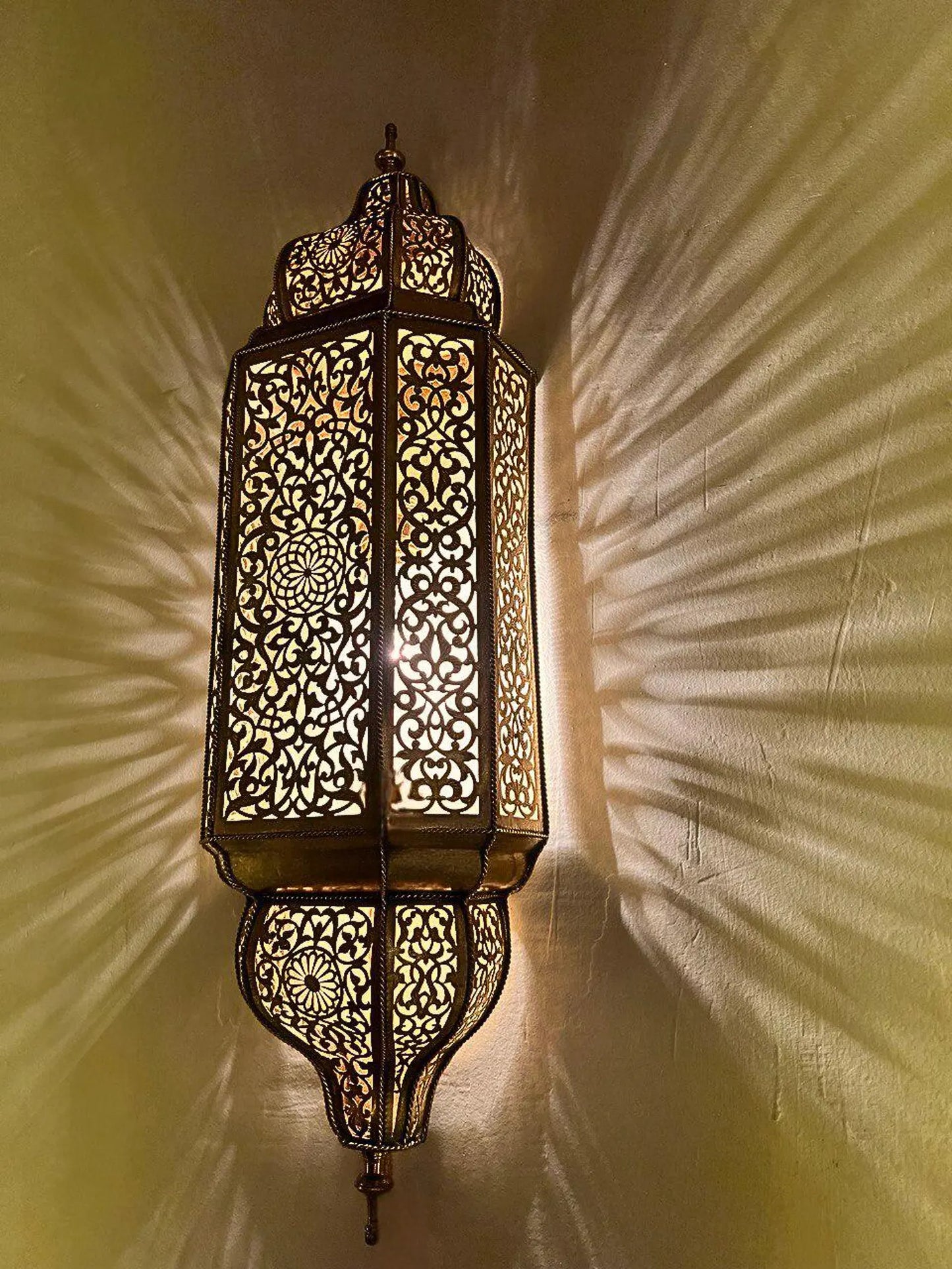 Moroccan Wall Light - Handmade Brass Electric Sconce - Elegant Moroccan Wall Lamp Décor